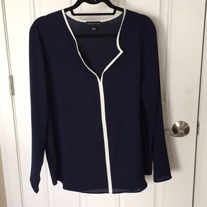 Long Sleeve Women’s Blouse. V Split neckline